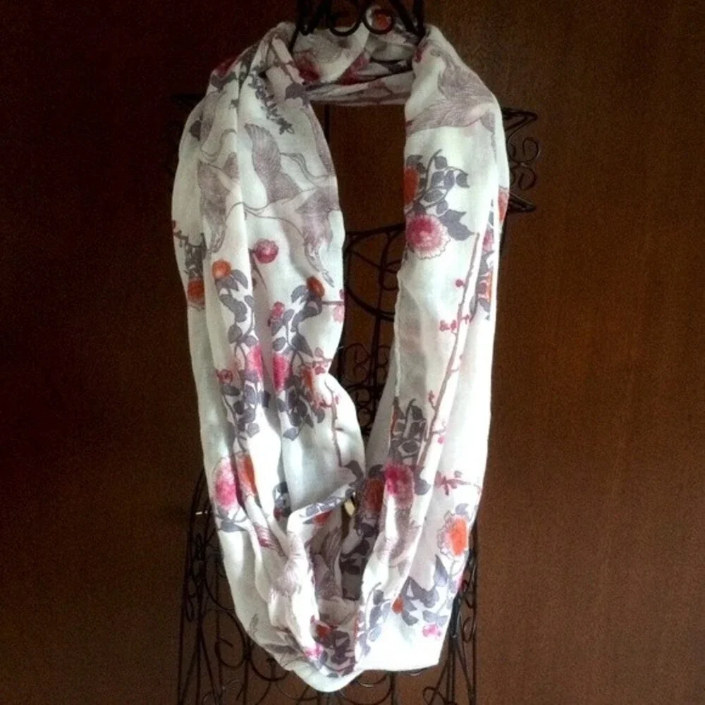 H&M Flower Patterned Circle Scarf